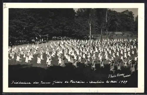 AK Amboise, Fête des jeunes filles en Touraine, 21 mai 1939