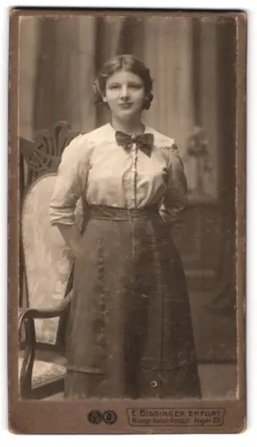 Fotografie E. Bissinger, Erfurt, Anger 25, Porträt einer jungen Frau