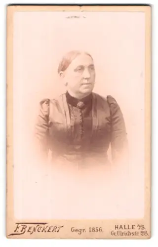 Fotografie F. Benckert, Halle, Gr. Ulrichstr. 28, Porträt einer Dame