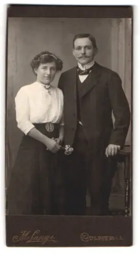 Fotografie M. Lange, Colditz, innige Pose eines Paares