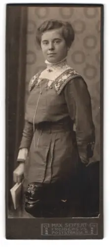 Fotografie Max Seifert, Freiberg, Poststrasse 11, Porträt einer Dame