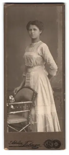 Fotografie Albert Fabinger, Werdau, Karolinenstr. 36, Damenporträt stehend