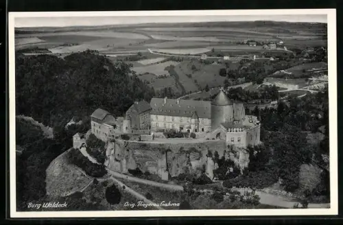 AK Waldeck, Die Burg vom Flugzeug aus