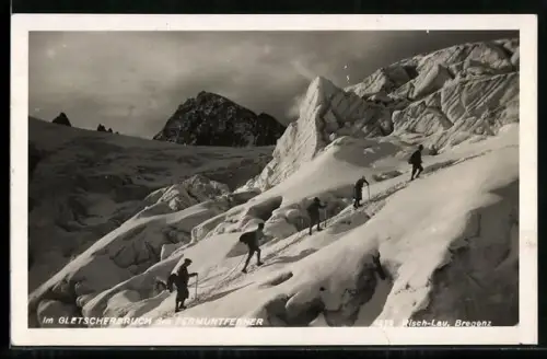 AK Im Gletscherbruch des Fermunteferner mit Bergsteigern