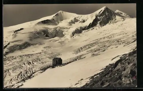 AK Neue Pragerhütte, Berghütte gegem Hohem Zaun, Schwarze Wand und Rainerhorn