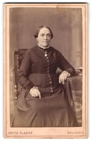 Fotografie Fritz Flaake, Solingen, Kirchstrasse 57, Porträt einer Dame