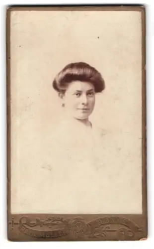 Fotografie Paul Müller, Rønne, Lille Torv, Frau Paulsen im Porträt