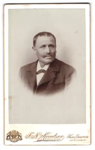 Fotografie J. N. Kreutzer, Kaufbeuren, Am Wiesthor, Porträt eines Herrn