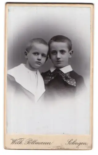 Fotografie Wilh. Pollmann, Solingen, Weyersberger Str. 2, Porträt zweier Kinder