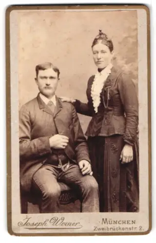 Fotografie Joseph Werner, München, Zweibrückenstr. 2, Elegantes Paarporträt