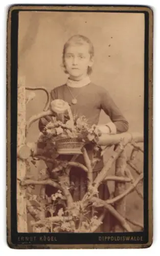 Fotografie Ernst Kögel, Dippoldiswalde, Dresdnerstrasse 147, Porträt eines jungen Mädchens