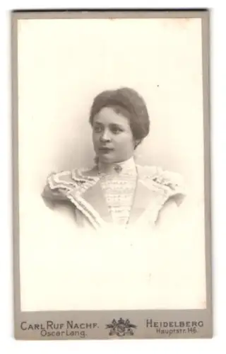 Fotografie Carl Ruf Nachf., Heidelberg, Hauptstr. 146, Porträt einer eleganten Dame