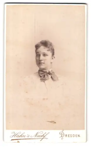 Fotografie Hahn`s Nachf., Dresden, Waisenhaus-Str. 16, Porträt einer jungen Frau