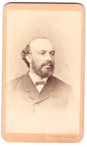 Fotografie Franz Neumayer, München, Neue Pferdstrasse, Porträt eines Mannes mit Bart