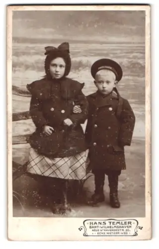 Fotografie Hans Temler, Wilhelmshaven-Bant, Neue W`Havenerstrasse 30, Kinder in Winterkleidung
