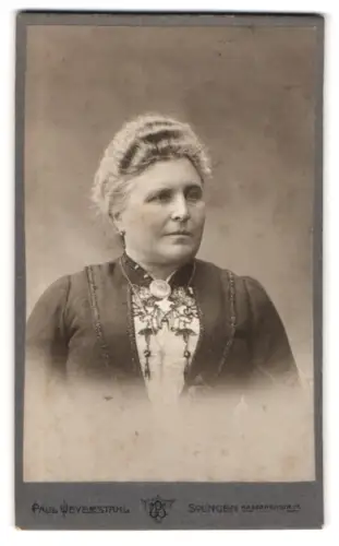 Fotografie Paul Weyerstahl, Solingen, Kasernenstr. 17, Porträt einer Dame