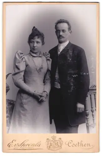 Fotografie E. von Spoenla, Coethen, Leopoldstrasse 9, Porträt eines Paares