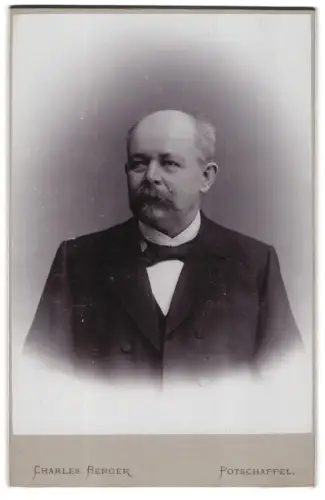 Fotografie Charles Berger, Potschappel, Porträt eines älteren Mannes mit Schnurrbart