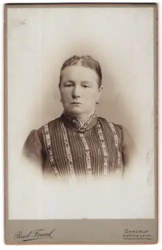 Fotografie Rud. Frank, Ohrdruf, Gräfenheinerstr., Porträt einer Frau