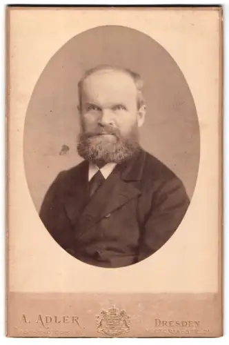 Fotografie A. Adler, Dresden, Victoria-Str. 21, Porträt eines Mannes mit Bart