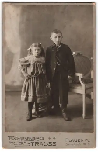 Fotografie Atelier Strauss, Plauen i.V., Bahnhofstr. 19, Porträt von zwei Kindern