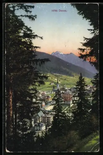 AK Davos, Teilansicht mit Gebirgspanorama