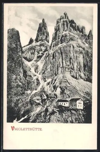 AK Vajoletthütte, Mit dahinterliegendem verschneiten Berg