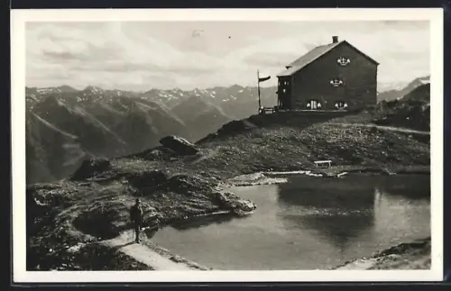 AK Sudetendeutsche Hütte am Gr. Muntanitz, Bergsee vor der Berghütte