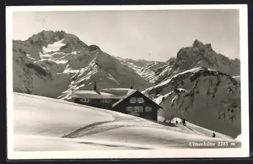 AK Ulmerhütte, Berghütte im Schnee