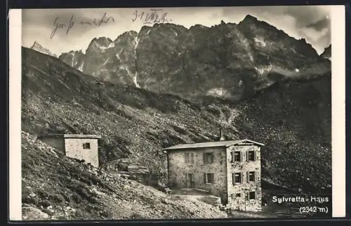 AK Silvretta-Haus, Berghütte vor Gebirgspanorama