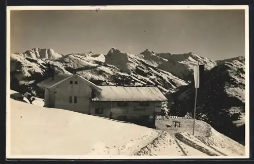 AK Steineckhütte am Hahnenkamm, Verschneites Bergpanorama