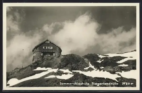 AK Siegerlandhütte, Blick auf die Sommerskischule