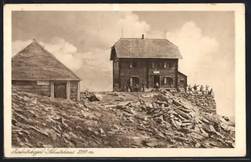 AK Zirbitzkogel-Schutzhaus, Gäste auf der Terrasse