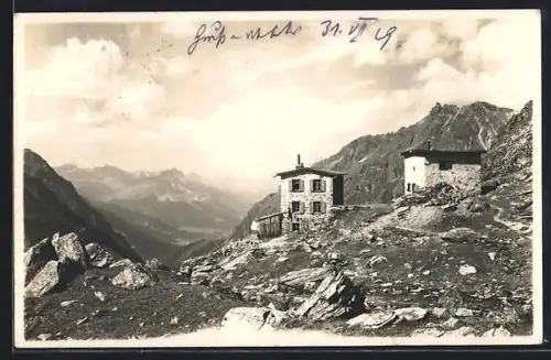 AK Silvrettahaus, Berghütte in felsiger Landschaft