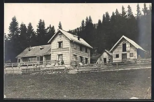 AK Jos. Pauler Schutzhaus am Unterberg, Blick auf die Berghütte