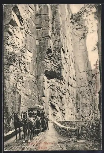 AK Karneid, Pferdekutsche auf der Eggertaler-Strasse