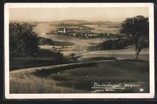 AK Niederkappel /Mühlkreis, Ortspanorama mit Kirche gegen Osten