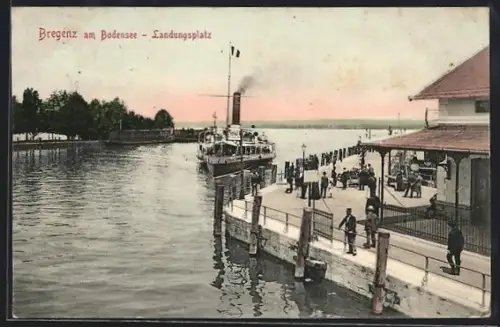 AK Bregenz am Bodensee, Dampfer erreicht den Landungsplatz