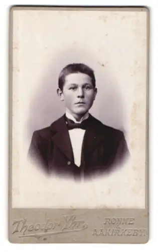 Fotografie Theodor Yhr, Rønne, Porträt eines Jungen