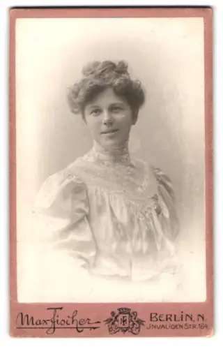 Fotografie Max Fischer, Berlin, Invalidenstrasse 164, Porträt einer Frau
