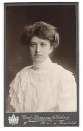 Fotografie Carl Siemsen & Sohn, Hamburg-Eimsbüttel, Eppendorferweg 37, Porträt einer jungen Dame