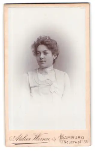 Fotografie Atelier Werner, Hamburg, Neuerwall 34, Porträt einer Frau