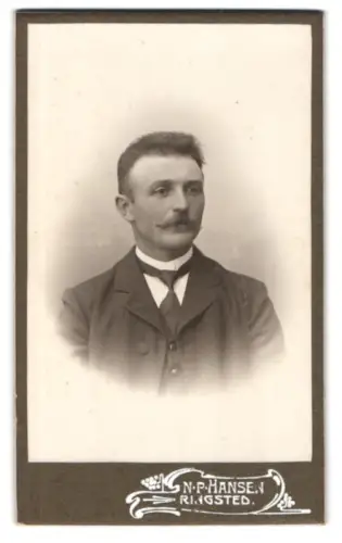 Fotografie N. P. Hansen, Ringsted, Skt. Hansgade, Porträt eines Mannes mit Schnurrbart