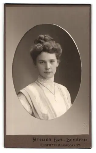 Fotografie Carl Schäfer, Elberfeld, Kipdorf 57, Porträt einer Dame