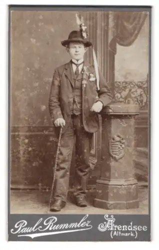 Fotografie Paul Rummler, Arendsee (Altmark), Eleganter Herr mit Zylinder