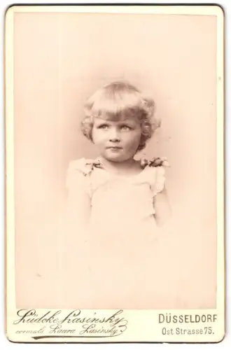 Fotografie Lüdcke-Lasinsky, Düsseldorf, Oststrasse 75, Porträt eines Kindes