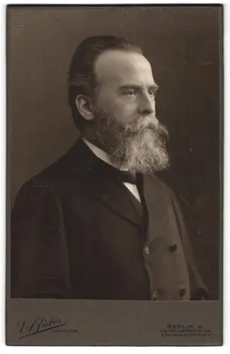 Fotografie E. Bieber, Berlin, Leipzigerstr. 124, Porträt eines Herrn