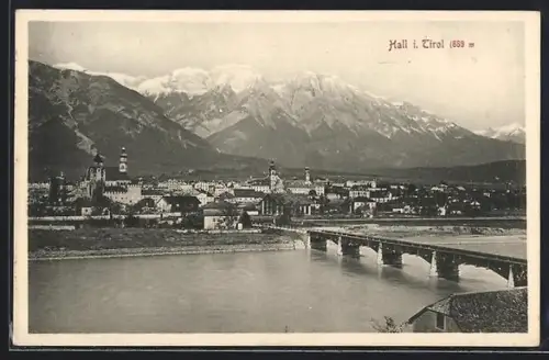 AK Hall in Tirol, Teilansicht mit Kirche und Brücke