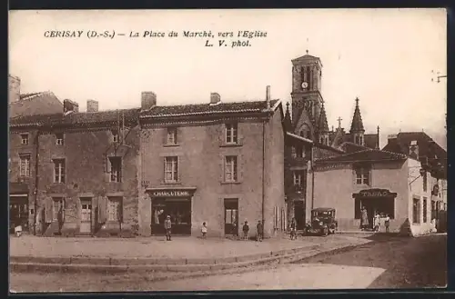 AK Cerisay /D.-S., La Place du Marché, vers l`Eglise