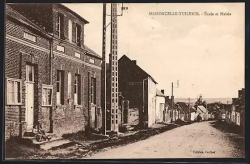 AK Maison-Tuilerie, École et Mairie